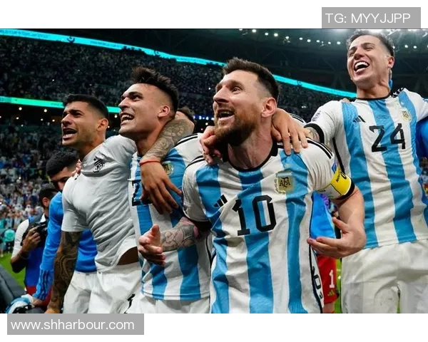 足坛巨星聚焦:从梅西到C罗的传奇轨迹与未来之星的崛起